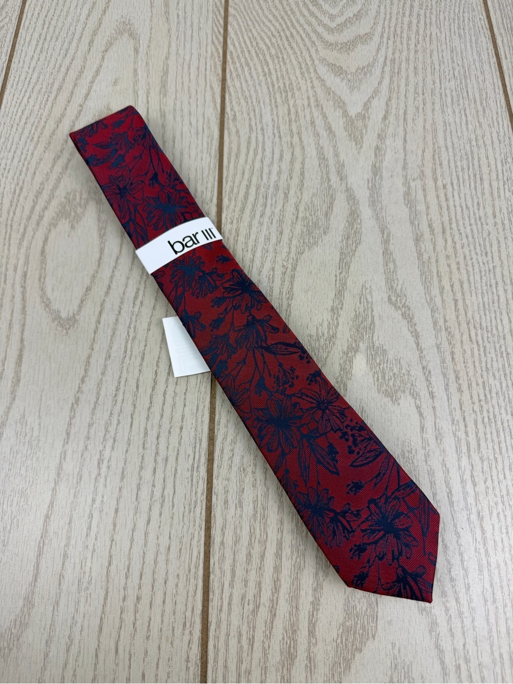 778 Bar III Men's Tie Tudor Floral 600 Red Blue $55 Polyester Skinny Slim